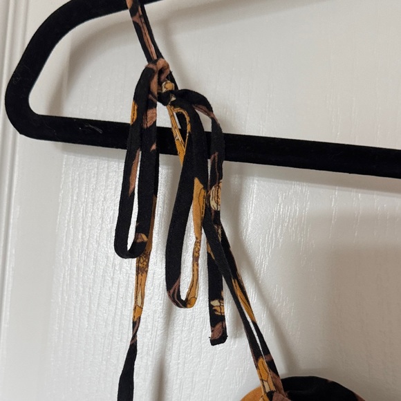 Forever 21 Black and Yellow Floral Maxi Dress - Picture 6 of 7